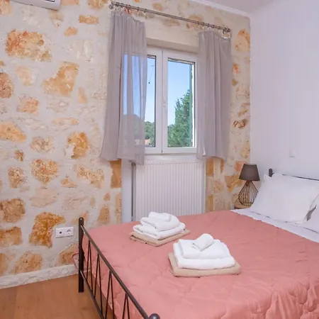 Yiarios Villa