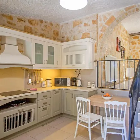 Yiarios Villa