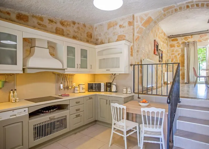 Yiarios Villa